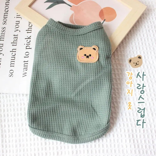 1 pieza de chaleco de oso verde, ropa para mascotas, gato, camiseta sólida, ropa para perros delgados, moda pequeña, Chihuahua, verano, transpirable